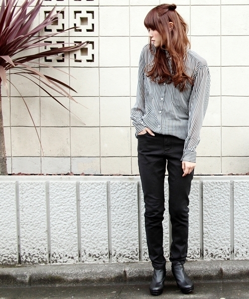 WEGO（ウィゴー）の「WEGO/カラースキニーパンツ（チノパンツ・レディース・ブラック/グリーン系その他/ブルー/オレンジ系その他/ライム/ロイヤルブルー/レッド・MEDIUM/LARGE）」の19枚目の写真