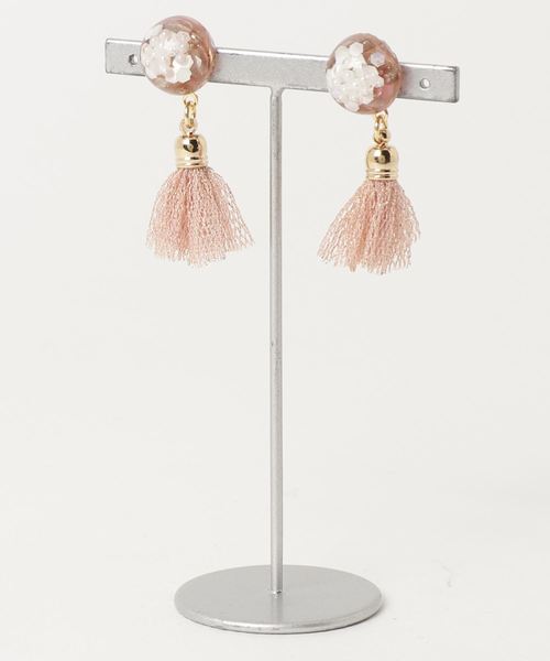 TONE SELECT GOODS（トーンセレクトグッズ）の「【stella】レジンとタッセルのピアス（ピアス（両耳用）・レディース・レッド/ゴールド/グリーン/ピンクベージュ・FREE）」の3枚目の写真