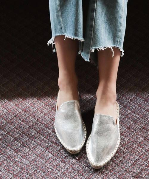 SESTO（セスト）の「ジュートソールのポインテッドトゥバブーシュスリッパサンダル/ぺたんこミュール/リラックスサンダル（サンダル・レディース・ブラック/ブラック系その他/ラベンダー/シルバー/グリーン/ベージュ/ホワイト・37/39/38/36）」の7枚目の写真