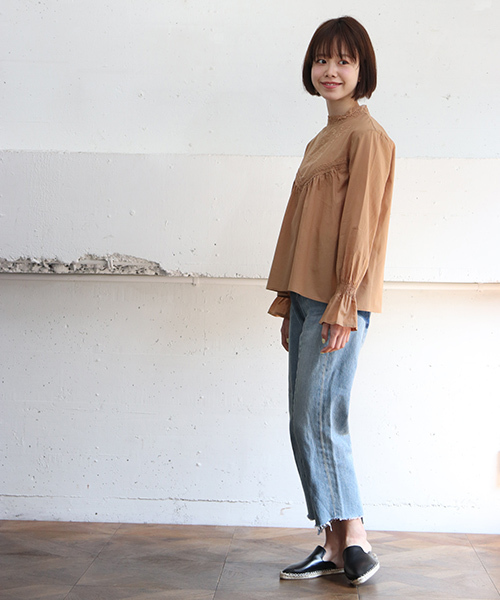 SESTO（セスト）の「ジュートソールのポインテッドトゥバブーシュスリッパサンダル/ぺたんこミュール/リラックスサンダル（サンダル・レディース・ブラック/ブラック系その他/ラベンダー/シルバー/グリーン/ベージュ/ホワイト・37/39/38/36）」の14枚目の写真