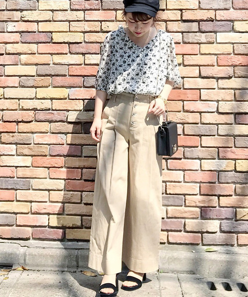 Cheek（チーク）の「花柄シフォンフリルブラウス（シャツ/ブラウス・レディース・ホワイト/ブラック/グリーン・MEDIUM）」の6枚目の写真