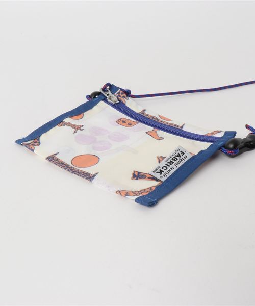FABRICK(ファブリック)の「FABRICK Leon Sadler FLAT SHORDER CASE S(ショルダーバッグ・メンズ・その他・FREE)」の3枚目の写真