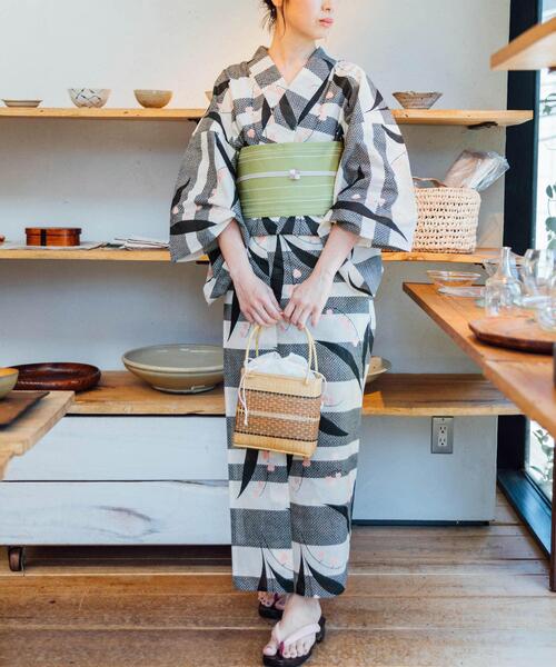 URBAN RESEARCH ROSSO WOMEN(アーバンリサーチ ロッソ)の「浴衣 すずらん(浴衣・レディース・ブラック・FREE)」の1枚目の写真