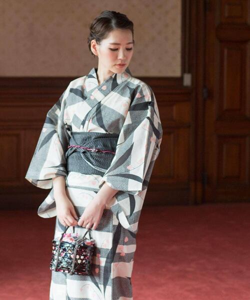 URBAN RESEARCH ROSSO WOMEN(アーバンリサーチ ロッソ)の「浴衣 すずらん(浴衣・レディース・ブラック・FREE)」の3枚目の写真