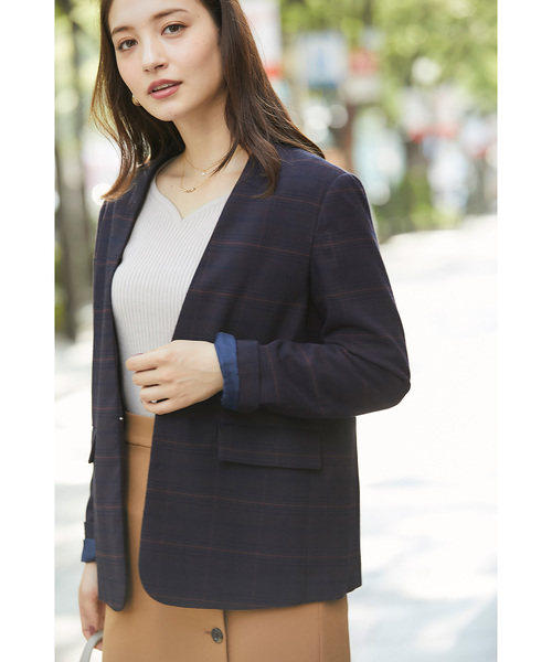 12Twelve Agenda（トゥエルブ　アジェンダ）の「TRチェックカラーレスジャケット（ノーカラージャケット・レディース・ベージュ/ブラウン・M）」の2枚目の写真