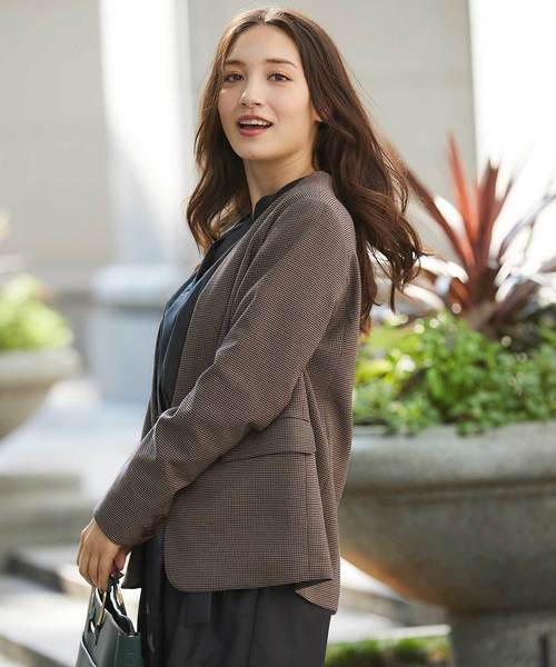 12Twelve Agenda（トゥエルブ　アジェンダ）の「TRチェックカラーレスジャケット（ノーカラージャケット・レディース・ベージュ/ブラウン・M）」の7枚目の写真