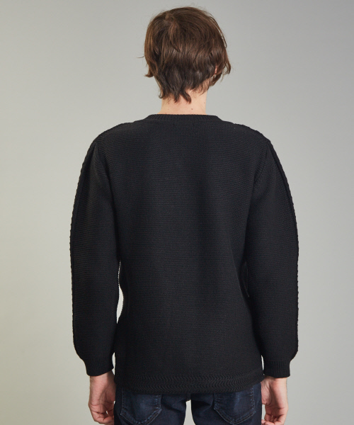 5351 POUR LES HOMMES(ゴーサンゴーイチプールオム)の「ルーガ Vネックニット(ニット/セーター・メンズ・ホワイト/ブラック/グレー/ブルー/ワイン・44/46/48)」の10枚目の写真