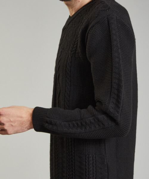 5351 POUR LES HOMMES(ゴーサンゴーイチプールオム)の「ルーガ Vネックニット(ニット/セーター・メンズ・ホワイト/ブラック/グレー/ブルー/ワイン・44/46/48)」の8枚目の写真
