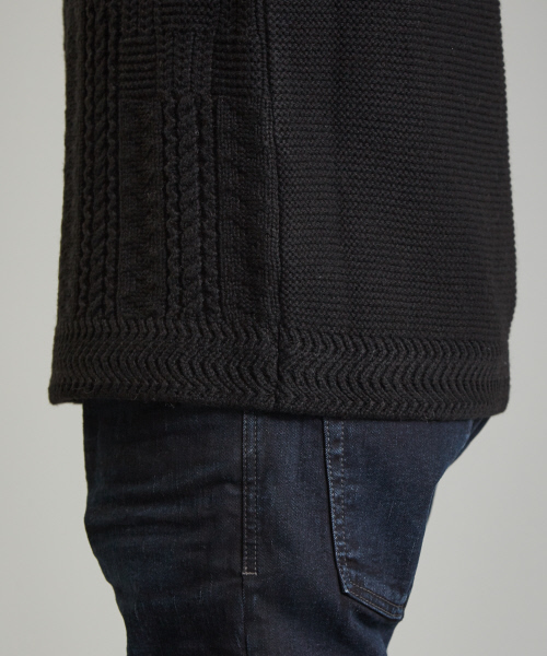 5351 POUR LES HOMMES(ゴーサンゴーイチプールオム)の「ルーガ Vネックニット(ニット/セーター・メンズ・ホワイト/ブラック/グレー/ブルー/ワイン・44/46/48)」の7枚目の写真
