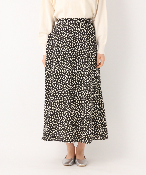 GLOBAL WORK（グローバルワーク）の「レオパサテンロングスカート/827202（スカート・レディース・ブラック/ライトベージュ・MEDIUM/LARGE）」の7枚目の写真