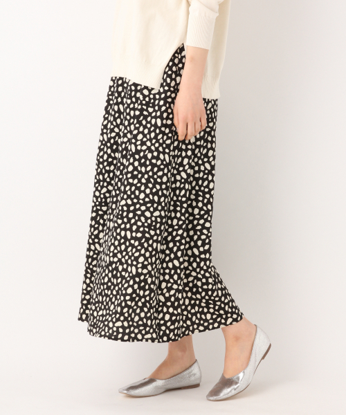 GLOBAL WORK（グローバルワーク）の「レオパサテンロングスカート/827202（スカート・レディース・ブラック/ライトベージュ・MEDIUM/LARGE）」の19枚目の写真