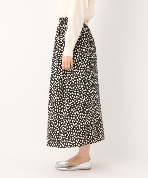 GLOBAL WORK（グローバルワーク）の「レオパサテンロングスカート/827202（スカート・レディース・ブラック/ライトベージュ・MEDIUM/LARGE）」の22枚目の写真