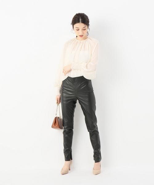 VERMEIL par iena(ヴェルメイユパーイエナ)の「ROOM NO.8 F/LEATHER スキニーパンツ(その他パンツ・レディース・ブラック・X-SMALL/SMALL)」の6枚目の写真