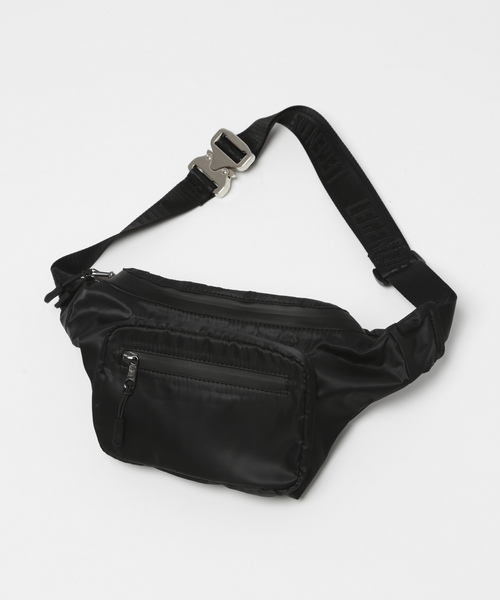 Legenda レジェンダ の Industrial Neon Tape ナイロンボディーバッグ ボディバッグ ウエストポーチ Wear