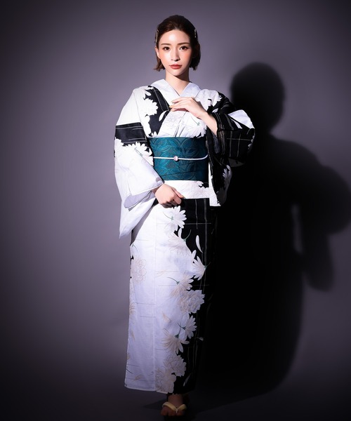 Ninarobe(ニーナローブ)の「浴衣セット レディース モノトーン 白牡丹 クール 大人 ゆかた2点セット 浴衣 作り帯(浴衣・レディース・ホワイト×ブラック・FREE)」の5枚目の写真