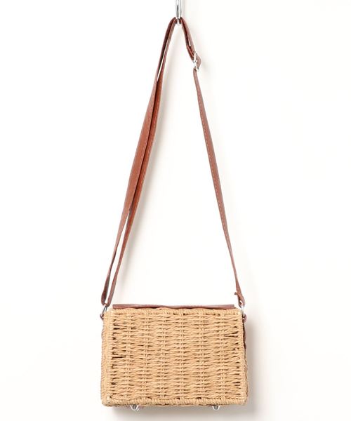 KOBE LETTUCE（コウベレタス）の「フラップミニカゴバッグ（ショルダーバッグ・レディース・ベージュ/アイボリー・FREE）」の3枚目の写真