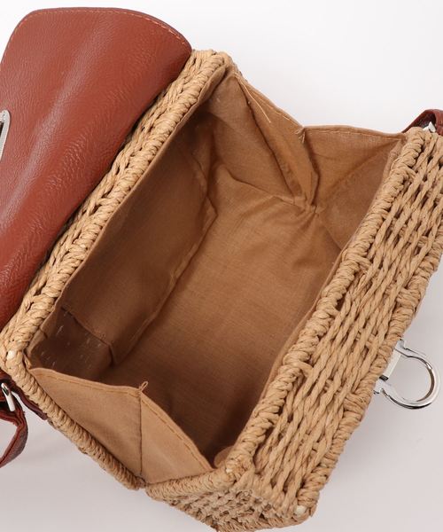 KOBE LETTUCE（コウベレタス）の「フラップミニカゴバッグ（ショルダーバッグ・レディース・ベージュ/アイボリー・FREE）」の5枚目の写真