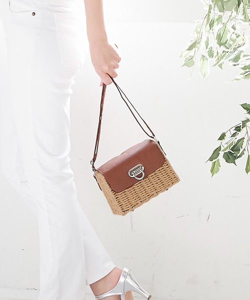 KOBE LETTUCE（コウベレタス）の「フラップミニカゴバッグ（ショルダーバッグ・レディース・ベージュ/アイボリー・FREE）」の14枚目の写真