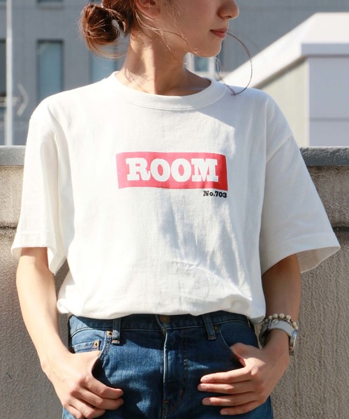 HER CLOSET(ハークローゼット)の「【HERCLOSET】アソートプリントロゴTシャツ(Tシャツ/カットソー・レディース・ホワイト/ネイビー/イエロー/ホワイト系その他/ブラック系その他/ブルー系その他/イエロー系その他/ホワイト系その他2/ブラック系その他2/スミクロ/ブルー系その他2/イエロー系その他2/パープル/ホワイト系その他4/ブラック系その他3/ブラック系その他4/ホワイト系その他3/グレー/カーキ・M/L)」の3枚目の写真