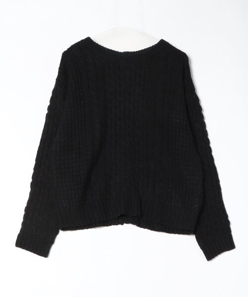 STYLEBLOCK(スタイルブロック)の「バックボタンビッグシルエットケーブル編みニットセーター(ニット/セーター・レディース・オレンジ系その他/ブラック/パープル/オフホワイト/モカ/杢グレー・M)」の3枚目の写真