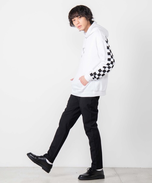 WEGO(ウィゴー)の「WEGO/ストレートラインフォトビッグシルエットプルパーカー(パーカー・メンズ・ブラック系その他/ホワイト/ホワイト系その他/ブラック・MEDIUM/LARGE)」の6枚目の写真