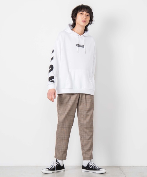 WEGO(ウィゴー)の「WEGO/ストレートラインフォトビッグシルエットプルパーカー(パーカー・メンズ・ブラック系その他/ホワイト/ホワイト系その他/ブラック・MEDIUM/LARGE)」の8枚目の写真