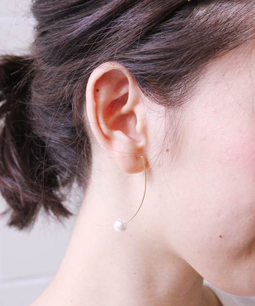 Chico(チコ)の「パールぶらぶらピアス(ピアス(両耳用)・レディース・ゴールド・FREE)」の1枚目の写真