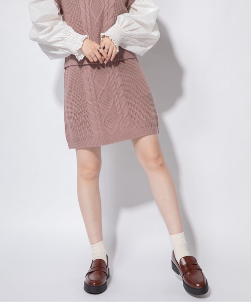 Mysa&Liina(ミーサリーナ)の「ケーブルニットベストセットアップ(ニット/セーター・レディース・ベージュ/ピンク・M/L)」の11枚目の写真