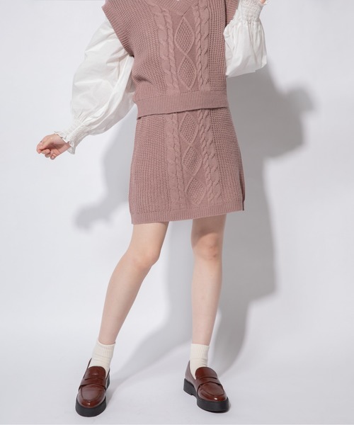 Mysa&Liina(ミーサリーナ)の「ケーブルニットベストセットアップ(ニット/セーター・レディース・ベージュ/ピンク・M/L)」の12枚目の写真