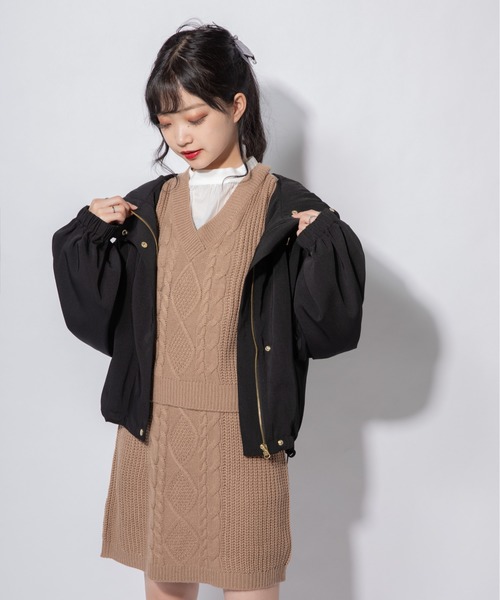 Mysa&Liina(ミーサリーナ)の「ケーブルニットベストセットアップ(ニット/セーター・レディース・ベージュ/ピンク・M/L)」の17枚目の写真