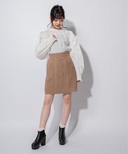 Mysa&Liina(ミーサリーナ)の「ケーブルニットベストセットアップ(ニット/セーター・レディース・ベージュ/ピンク・M/L)」の3枚目の写真