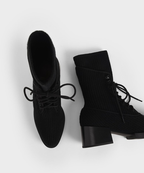 CHARLES & KEITH ニットレースアップ アンクルブーツ CHARLES & KEITH（チャールズ & キース）の「ニットレースアップ