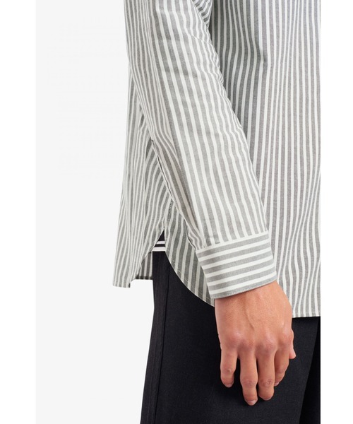 FRED PERRY（フレッドペリー）の「Vertical Stripe Shirt（シャツ/ブラウス・メンズ・ホワイト/ホワイト系その他・S/M/L/XS）」の5枚目の写真