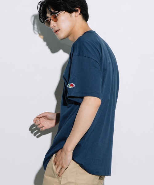 FRUIT OF THE LOOM(フルーツオブザルーム)の「ワッペンTEE / Tシャツ / 半袖 / トップス / シンプル / カジュアル / 無地 / ワンポイント / ユニセックス(Tシャツ/カットソー・メンズ・ネイビー/ブラック/グレー/ホワイト・S/M/L/XL)」の12枚目の写真