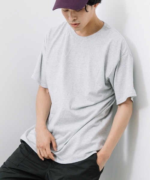 FRUIT OF THE LOOM(フルーツオブザルーム)の「ワッペンTEE / Tシャツ / 半袖 / トップス / シンプル / カジュアル / 無地 / ワンポイント / ユニセックス(Tシャツ/カットソー・メンズ・ネイビー/ブラック/グレー/ホワイト・S/M/L/XL)」の10枚目の写真