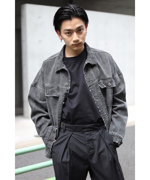 CREARE -LINO-(クレアーレリノ)の「オーバーサイズ ダメージ加工 デニムジャケット<ZOZOTOWN限定アイテム>(デニムジャケット・メンズ・ブラック/グレー/ブルー・FREE)」の4枚目の写真