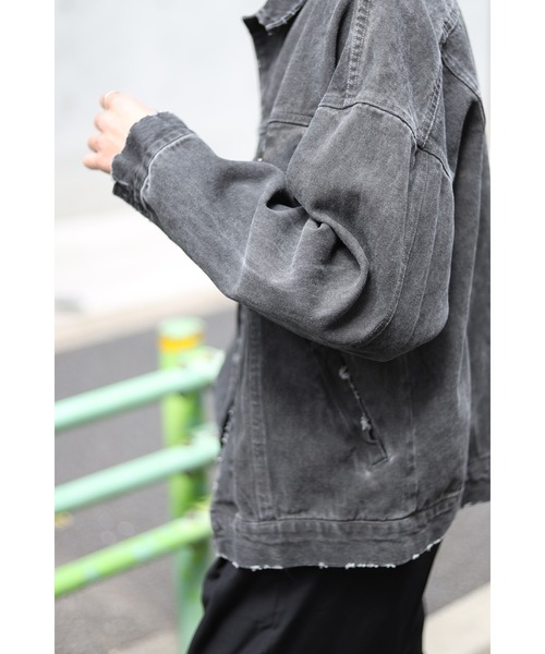 CREARE -LINO-(クレアーレリノ)の「オーバーサイズ ダメージ加工 デニムジャケット<ZOZOTOWN限定アイテム>(デニムジャケット・メンズ・ブラック/グレー/ブルー・FREE)」の10枚目の写真