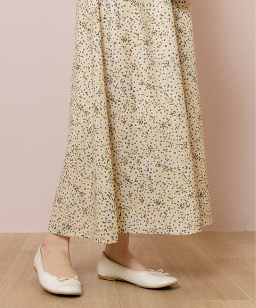 flower(フラワー)の「リラックスフラワーズワンピース(ワンピース・レディース・ネイビー/イエロー/グリーン・FREE)」の5枚目の写真