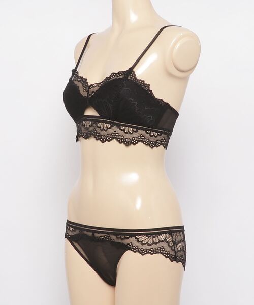 SFW(エスエフダブリュー)の「ノンワイヤー セクシーランジェリーセット(ブラ&ショーツ・レディース・ホワイト/ブラック/ネイビー/グレー/ピンク・LL/S/M/L)」の8枚目の写真