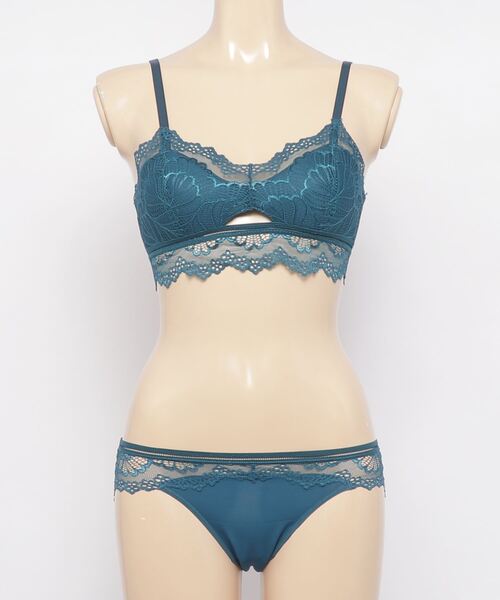 SFW(エスエフダブリュー)の「ノンワイヤー セクシーランジェリーセット(ブラ&ショーツ・レディース・ホワイト/ブラック/ネイビー/グレー/ピンク・LL/S/M/L)」の6枚目の写真