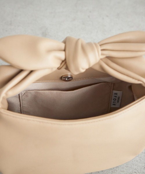 EFOLE（エフォル）の「ラウンド リボン ミニバッグ（ハンドバッグ・レディース・ブラック/ベージュ・FREE）」の5枚目の写真