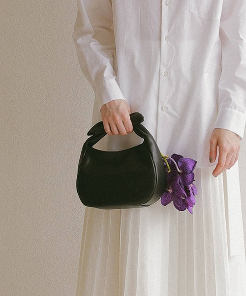 EFOLE（エフォル）の「ラウンド リボン ミニバッグ（ハンドバッグ・レディース・ブラック/ベージュ・FREE）」の17枚目の写真