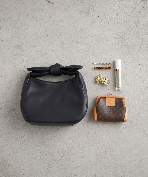 EFOLE（エフォル）の「ラウンド リボン ミニバッグ（ハンドバッグ・レディース・ブラック/ベージュ・FREE）」の13枚目の写真