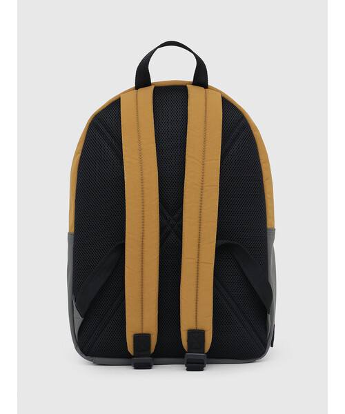 DIESEL(ディーゼル)の「メンズ リサイクルナイロン 3Dポケット バックパック リュック(バックパック/リュック・メンズ・ブラウン・UNI)」の7枚目の写真