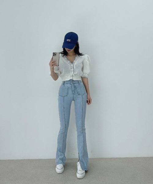 Jewelobe（ジュエローブ）の「配色ヘムパフスリーブニットカーディガン（カーディガン/ボレロ・レディース・オフホワイト/ブラック/ブラウン・FREE）」の17枚目の写真