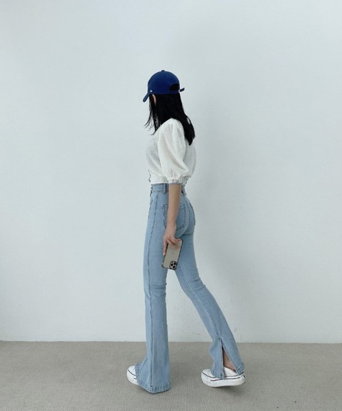 Jewelobe（ジュエローブ）の「配色ヘムパフスリーブニットカーディガン（カーディガン/ボレロ・レディース・オフホワイト/ブラック/ブラウン・FREE）」の19枚目の写真