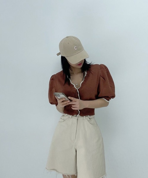 Jewelobe（ジュエローブ）の「配色ヘムパフスリーブニットカーディガン（カーディガン/ボレロ・レディース・オフホワイト/ブラック/ブラウン・FREE）」の22枚目の写真