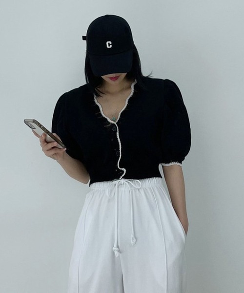 Jewelobe（ジュエローブ）の「配色ヘムパフスリーブニットカーディガン（カーディガン/ボレロ・レディース・オフホワイト/ブラック/ブラウン・FREE）」の11枚目の写真