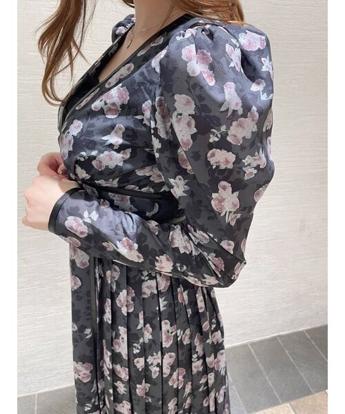 EATME（イートミー）の「フラワープリントVネックワンピース（ワンピース・レディース・ブラック/ピンク/ワイン・SMALL/MEDIUM）」の14枚目の写真