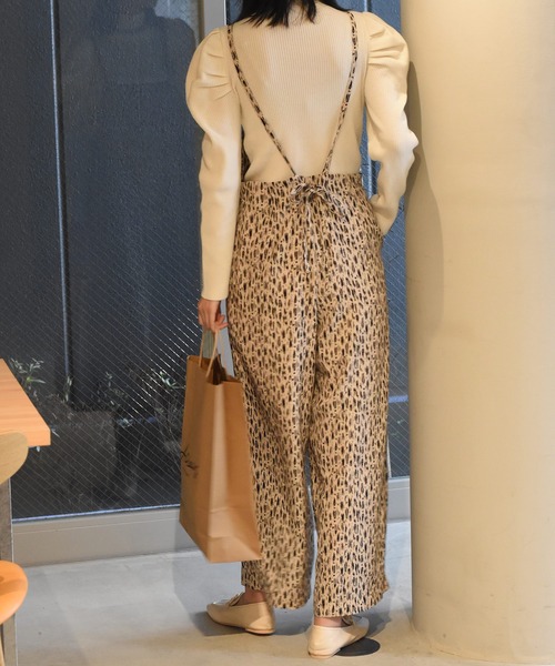 Alley by w closet（アリーバイダブルクローゼット）の「【Alley】アニマル風柄ロンパース（サロペット/オーバーオール・レディース・カーキ/ベージュ/ブラック・FREE）」の3枚目の写真